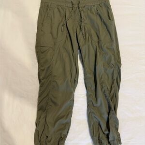 The North Face Womens Olive Green Capris